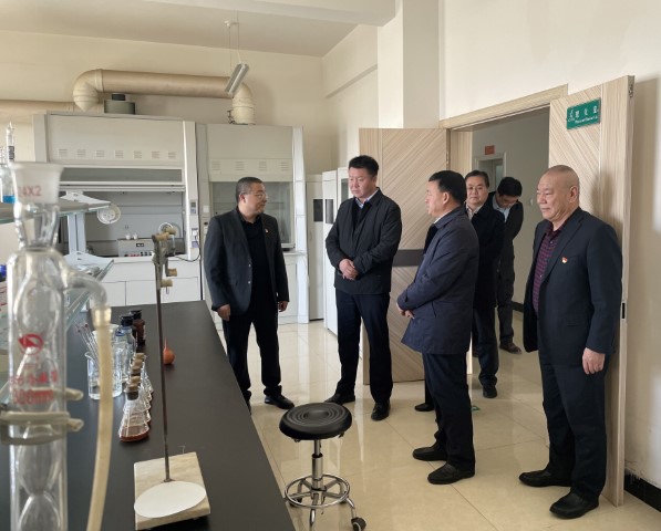 酒泉市政府黨組成員、副市長哈里別克來敦煌種業(yè)調(diào)研指導(dǎo)工作
